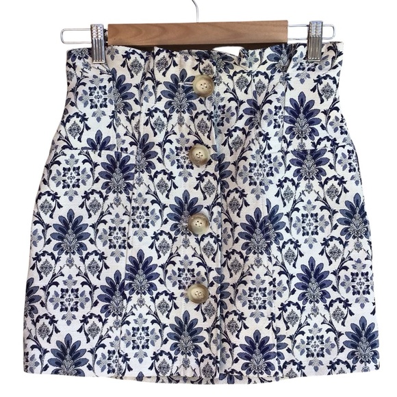 Topshop Floral High Waisted Buttoned Mini Skirt Size 4  NEW - Picture 2 of 8